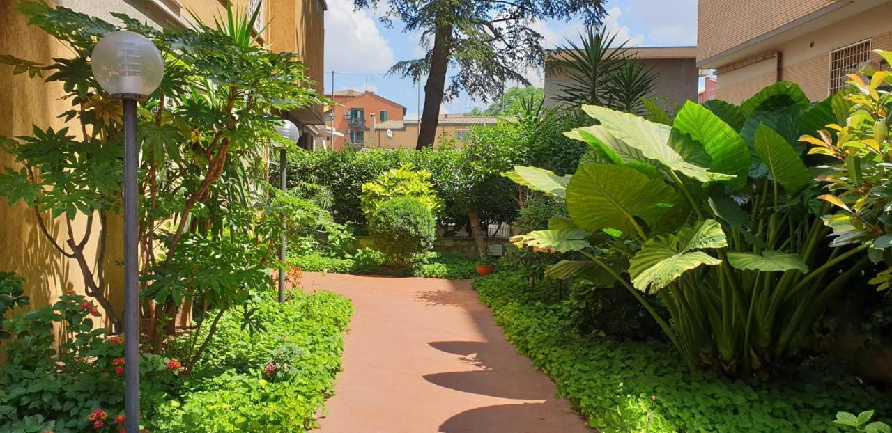 Bed and Breakfast In Terrazza Da Giusy Рим Екстер'єр фото